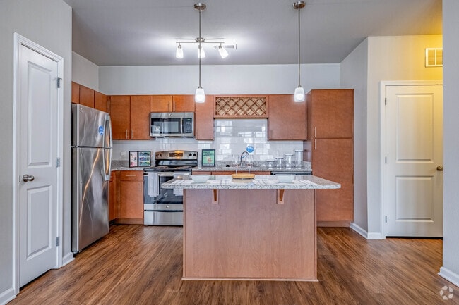 1BR, 1BA - 827SF - Kitchen - Springs at West Chester