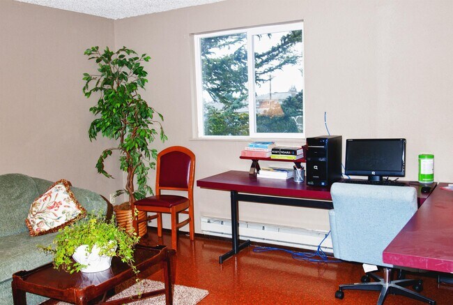 Foto del edificio - 814 N L St