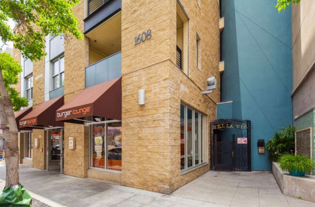 Foto del edificio - Bella Via India Street