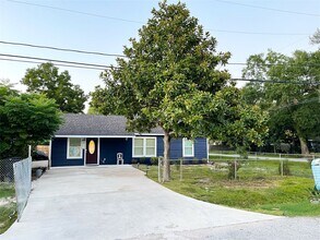 Building Photo - 3627 Keeland St