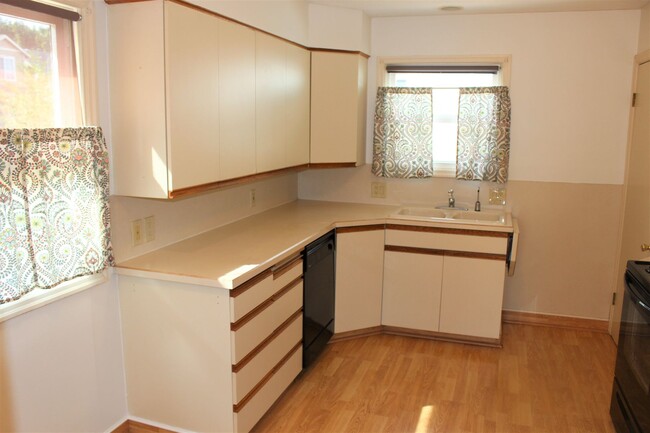 Foto del edificio - 3/1.5 Bungalow at historic Kenton Park!