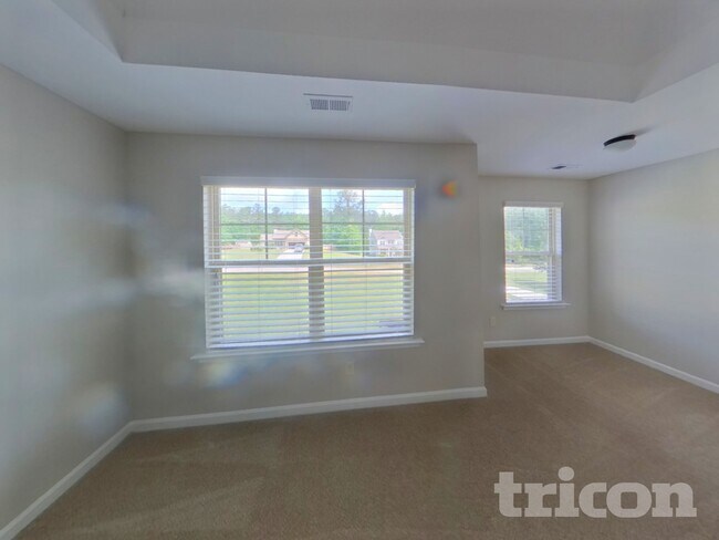 Foto del edificio - 155 Hickory Hills Dr