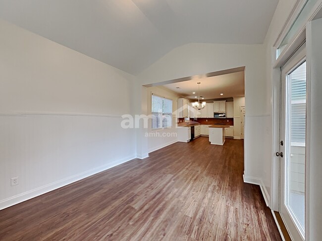 Building Photo - 132 Northbrooke Trace