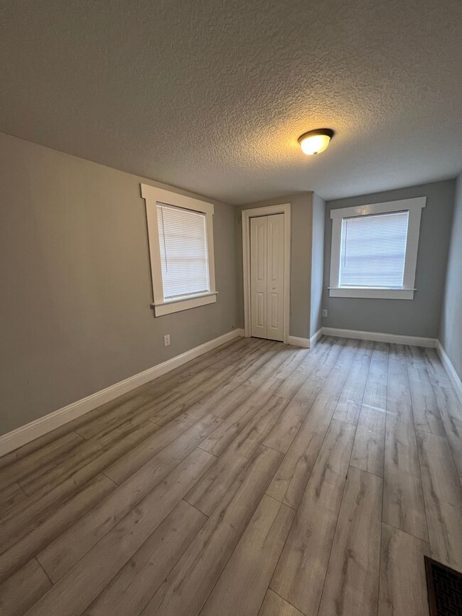 Building Photo - Completely Renovated 3/1 for rent! HUD APP...