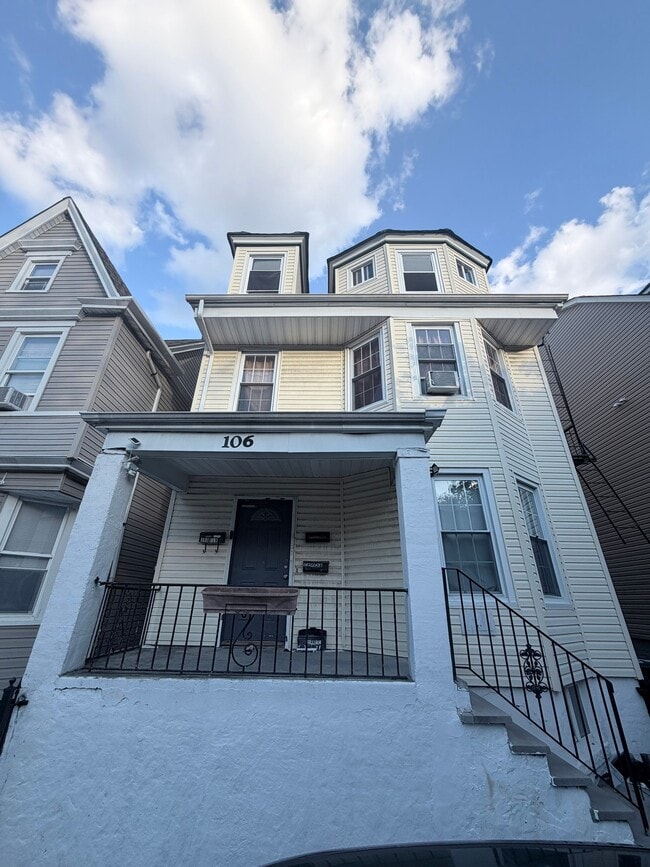 Photo - 106 N 16th St (East Orange, NJ) Townhome