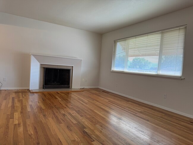Foto del edificio - 950 Taney Ln