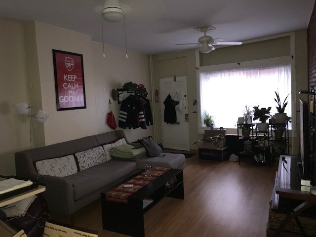 Living Room - 714 N 24th St
