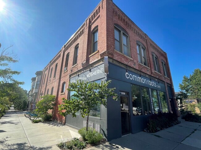 Foto del edificio - 2556 Lyndale Avenue South