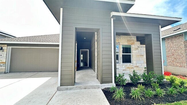 Building Photo - 310 Jeffers