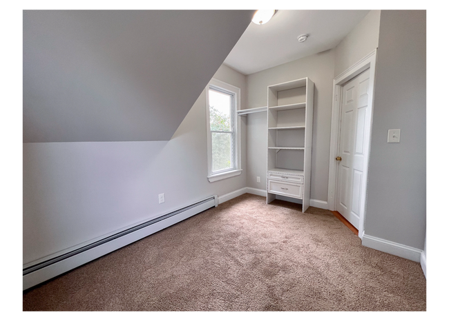 Building Photo - Beautiful and Lovely House in South of Hartford