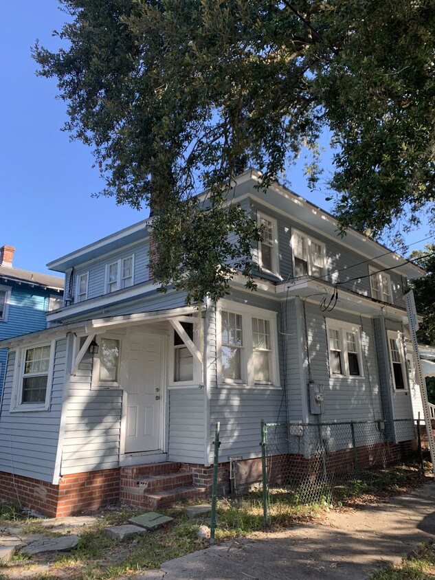 Foto principal - 2036 Moncrief Rd