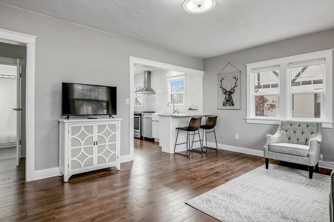 Building Photo - North End Beauty with Bonus Space & Garage!