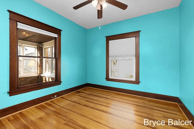 Building Photo - 1350 Davis Ave NW