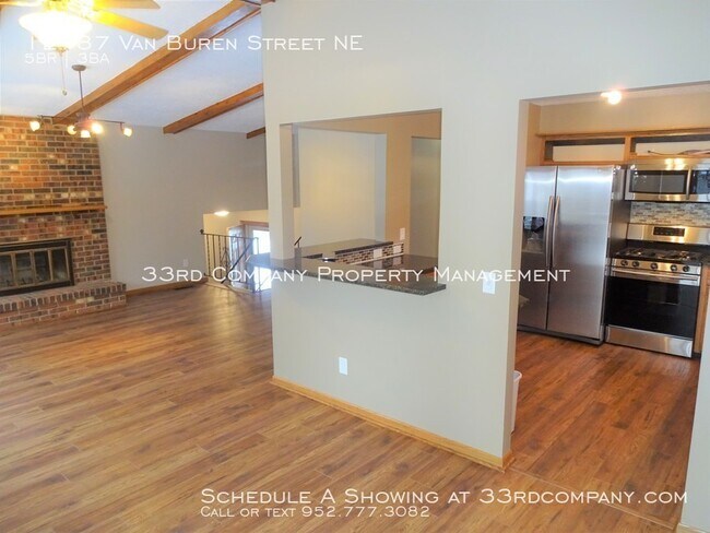 Building Photo - Stunning Updated 5 Bedroom Home in Blaine!