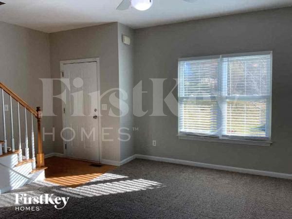 Building Photo - 4850 Meadow Overlook Dr