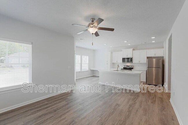 Building Photo - 2054 Lotus Dr