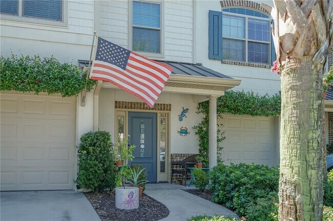 Foto del edificio - 303 Reserve Ln