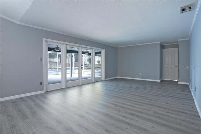 Building Photo - 2038 Crowley Cir W