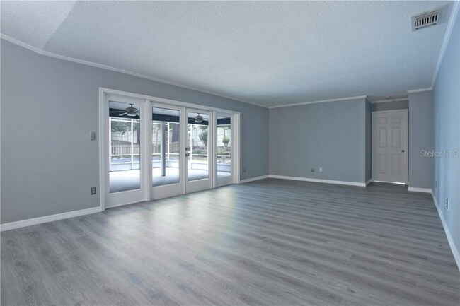 Foto del edificio - 2038 Crowley Cir W