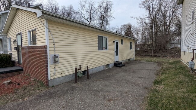 Building Photo - 1141 Maryville Ave