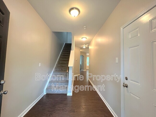 Foto del edificio - 7637 Abigail Glen Dr