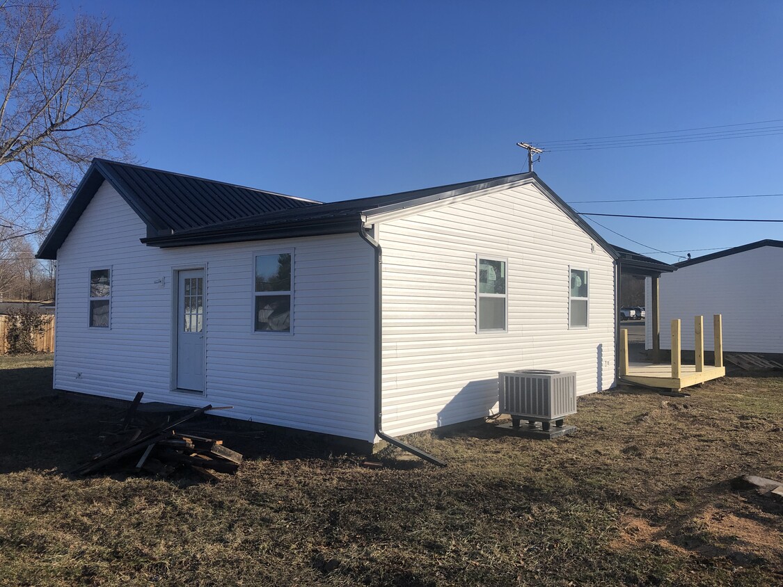 Front entrance - 68 E Main St