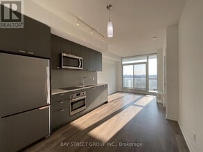 Building Photo - 56 Forest Manor Rd