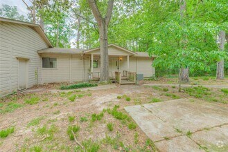 Building Photo - 330 Oak Tree Dr
