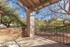 Building Photo - 6421 N Tierra De Las Catalinas
