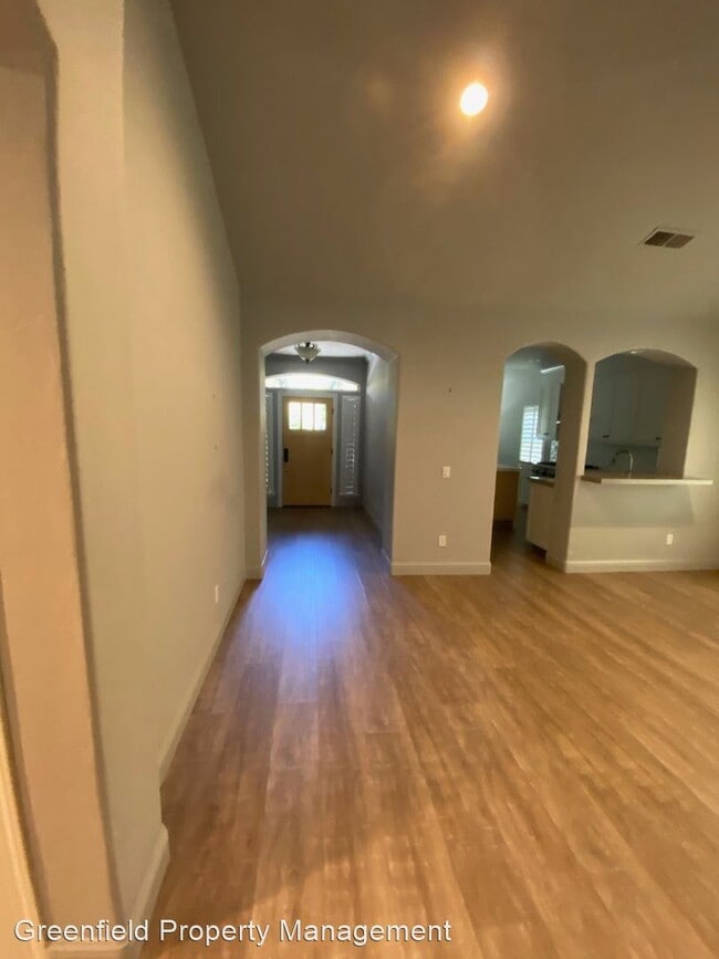 Foto del edificio - 3 br, 2 bath House - 1269 Lakeshore Dr.