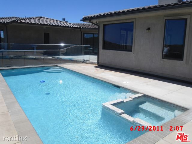 Building Photo - 2513 Latigo Canyon Rd
