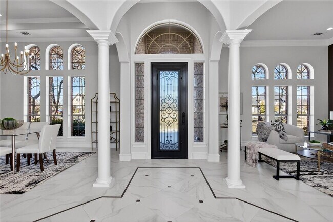 Foto del edificio - "Rare 5-Bedroom Estate in Guard-Gated Tour 18 on Over 1.5 Acres with Major Updates!"