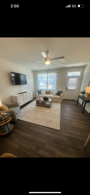 Foto principal - 2103 Emden Ln