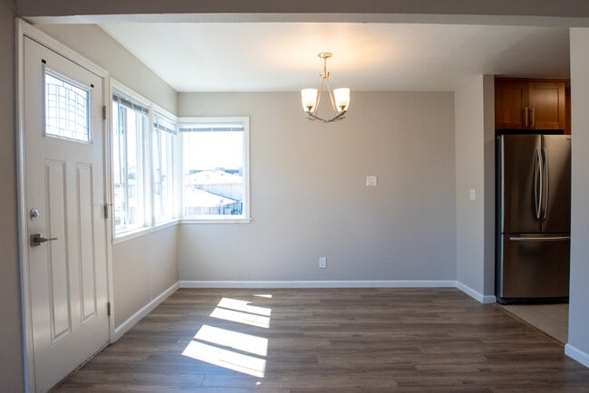 Building Photo - 1823 El Parque Ct