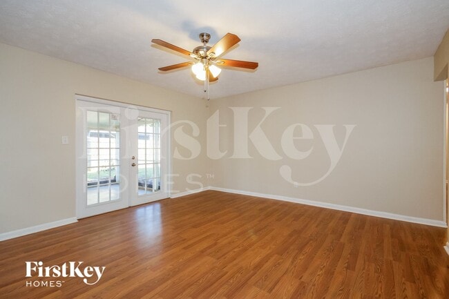 Building Photo - 3814 Treadway Dr