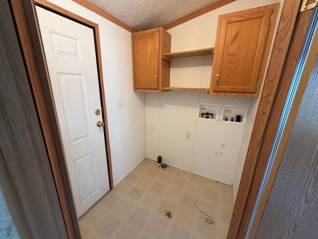 Building Photo - 4931 Abrams Dr