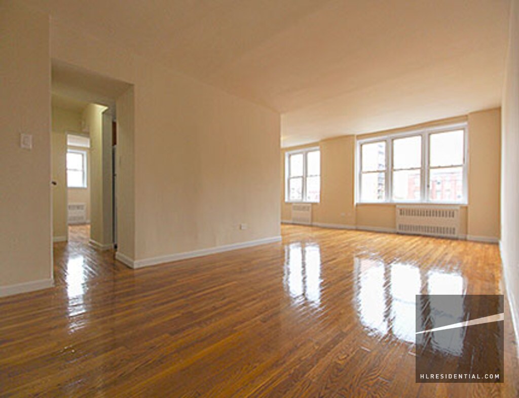 Primary Photo - 3707 147th St