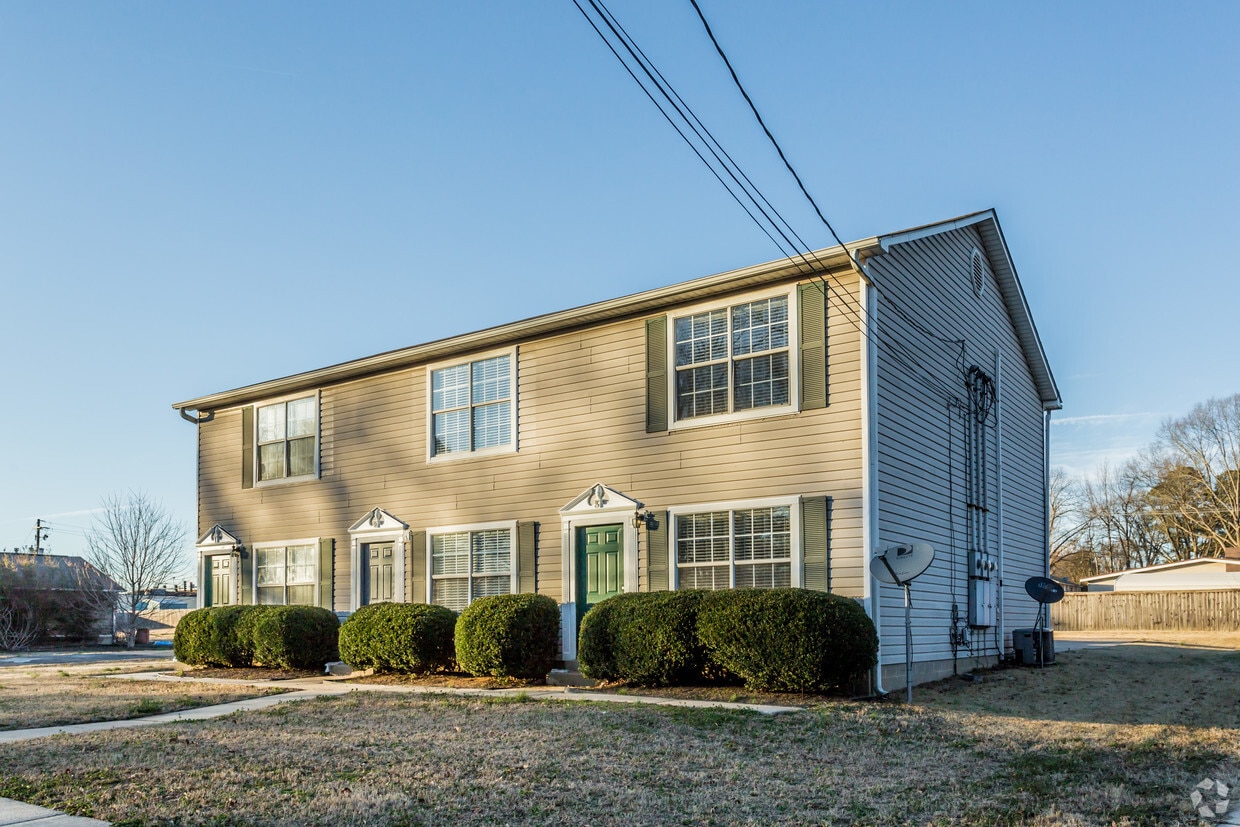 201 NE 3rd St, Bryant, AR 72022 Apartments in Bryant, AR