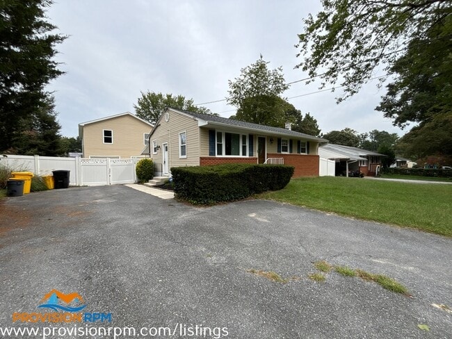 Foto del edificio - 1410 Evergreen Rd