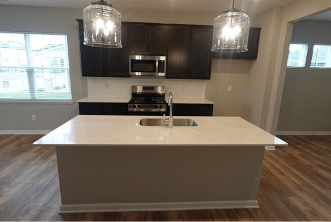 Foto del edificio - 1717 Real St