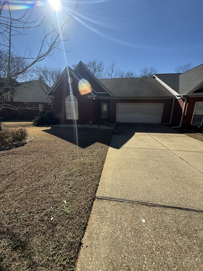 Foto del edificio - 125 Muirfield Ln