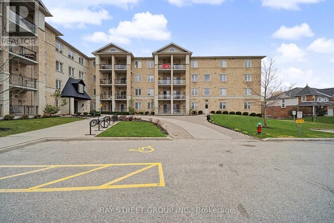 Building Photo - 1077 Gordon St