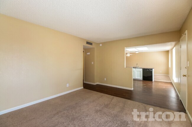 Foto del edificio - 8948 W Heatherbrae Dr