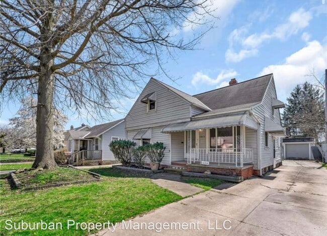 Building Photo - 3 br, 1 bath House - 12316 Crest Rd