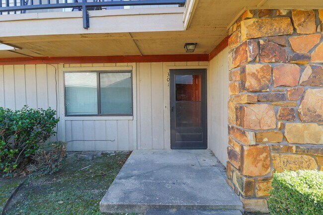 Foto del edificio - 1 Bed | 1 Bath in South Tulsa!