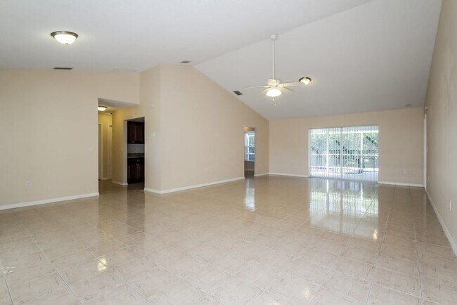 Foto del edificio - 4307 Fairfax Dr E