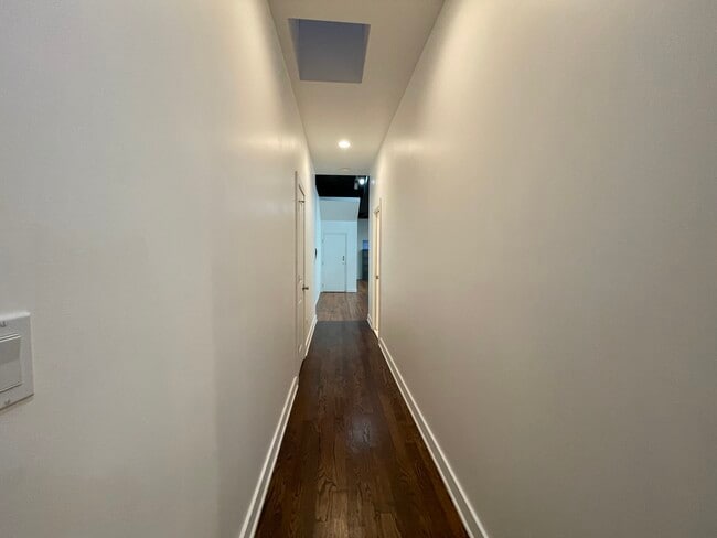 Foto del edificio - 3112 N California Ave