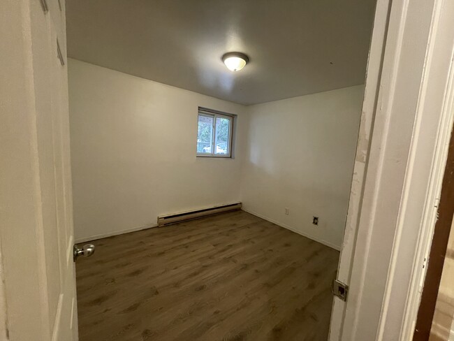 Building Photo - Beautiful 1 bedroom, 1 bathroom unit in qu...