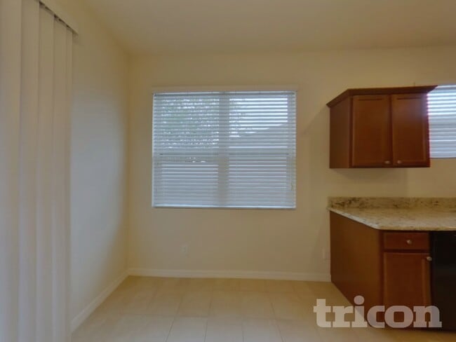 Building Photo - 697 Preakness Cir