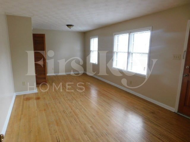 Foto del edificio - 2024 Janis Dr